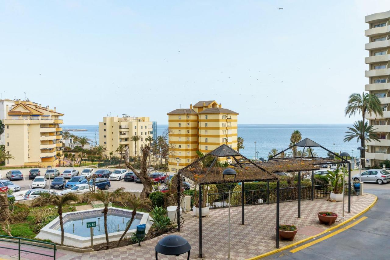 Seaview Beachfront Studio With Aqua Park & Balcony Benalmádena Dış mekan fotoğraf