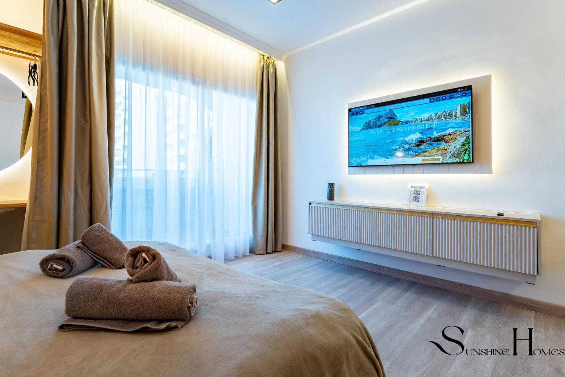 Seaview Beachfront Studio With Aqua Park & Balcony Benalmádena Dış mekan fotoğraf