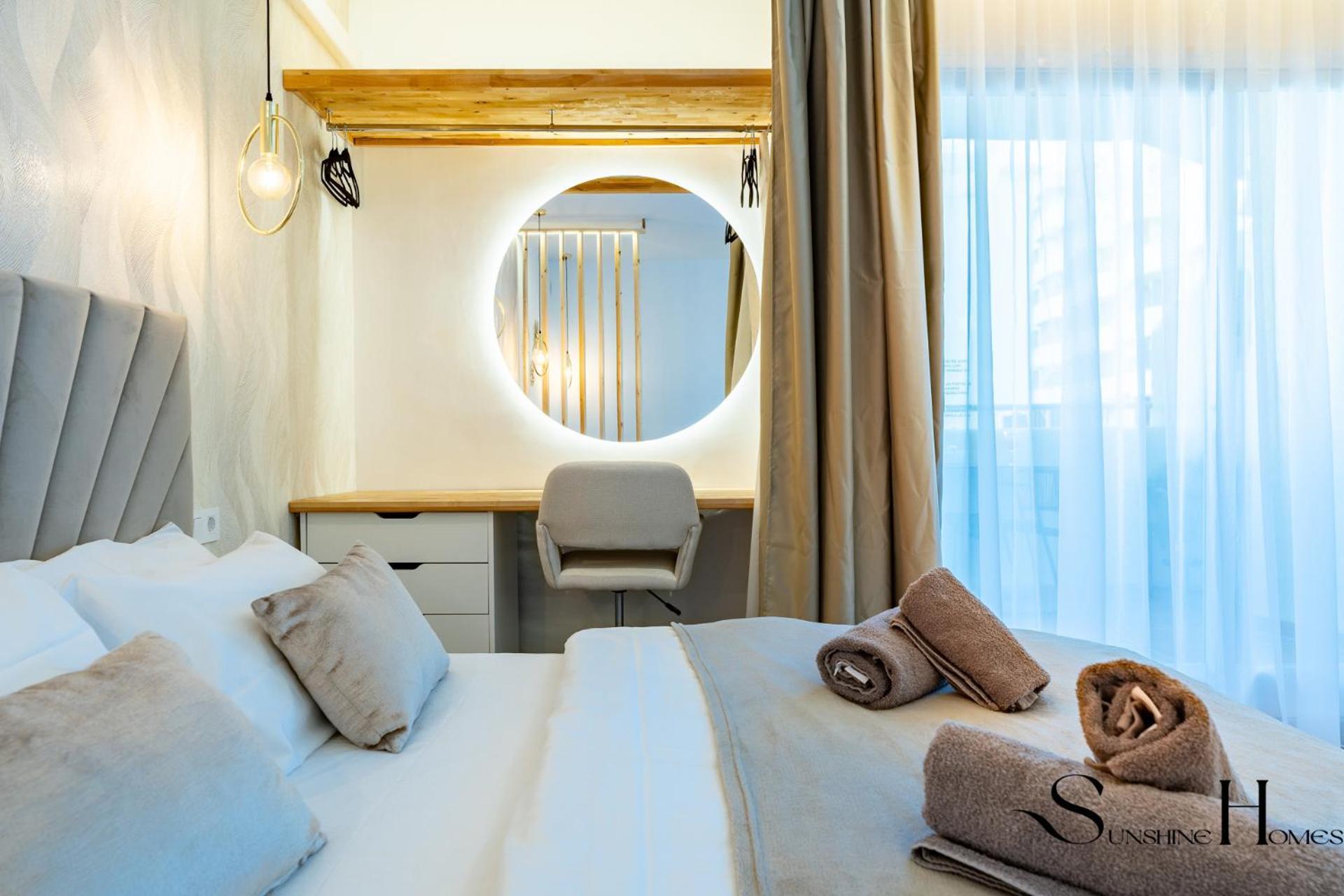 Seaview Beachfront Studio With Aqua Park & Balcony Benalmádena Dış mekan fotoğraf